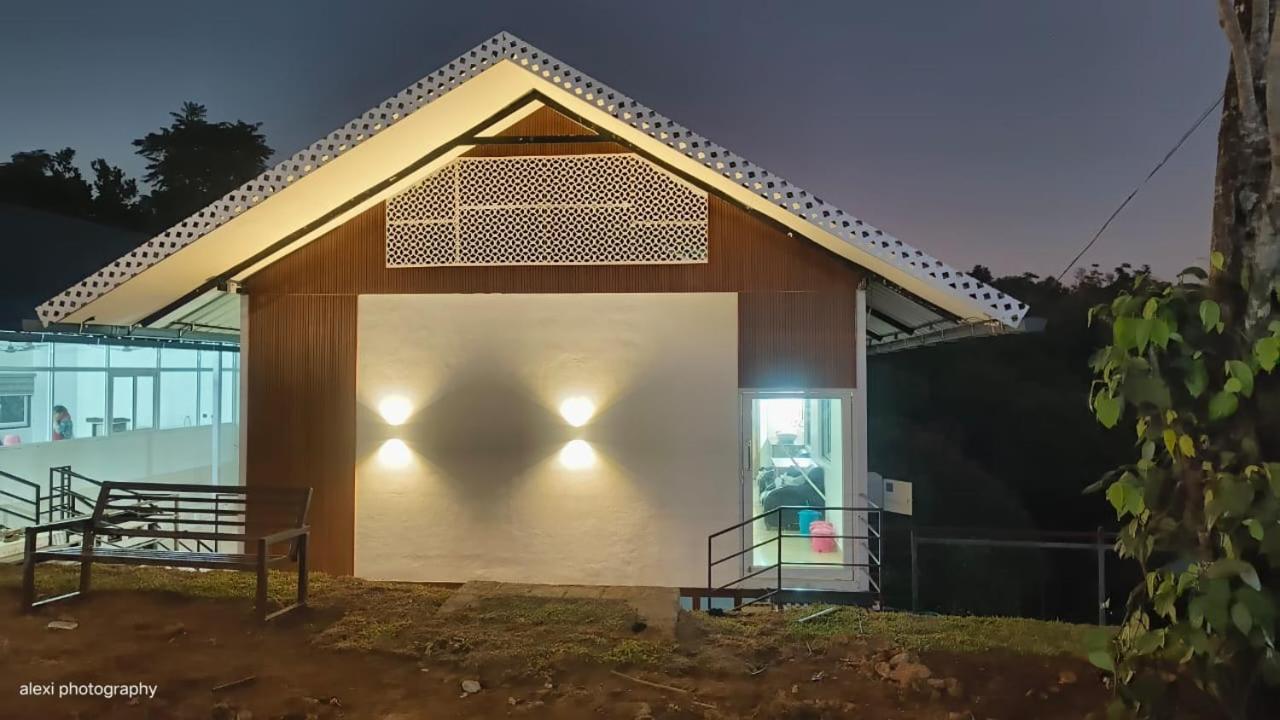 The Cloud Mountain Tourist Villa Vagamon Bagian luar foto