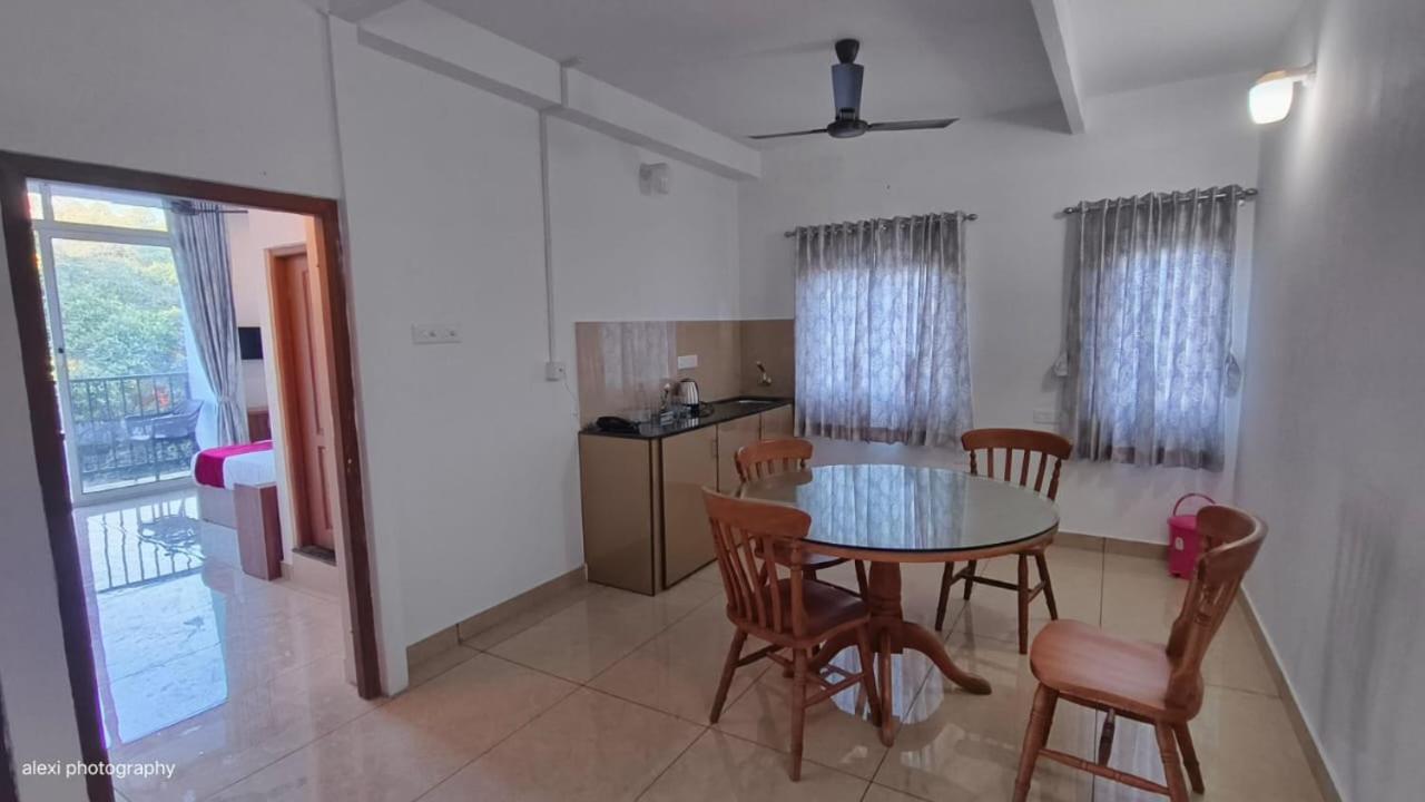The Cloud Mountain Tourist Villa Vagamon Bagian luar foto