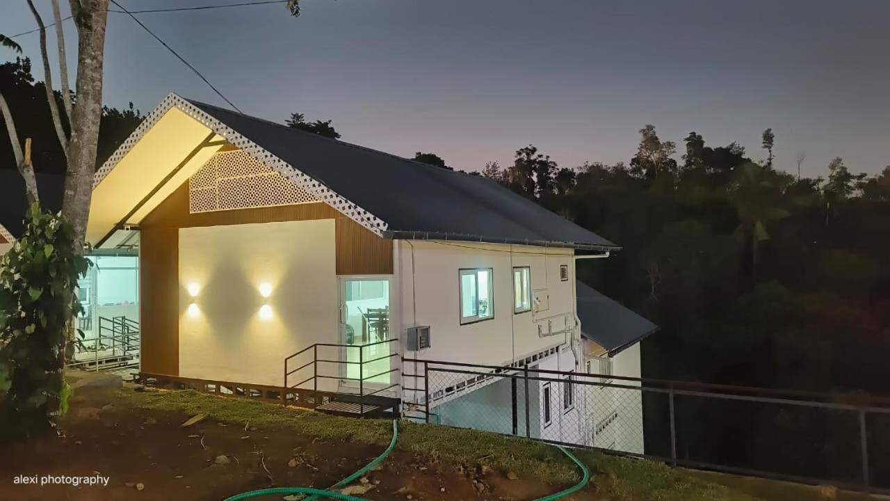 The Cloud Mountain Tourist Villa Vagamon Bagian luar foto