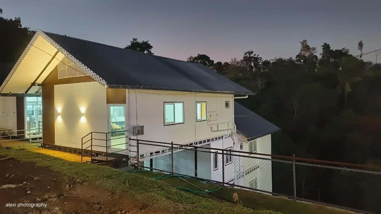 The Cloud Mountain Tourist Villa Vagamon Bagian luar foto
